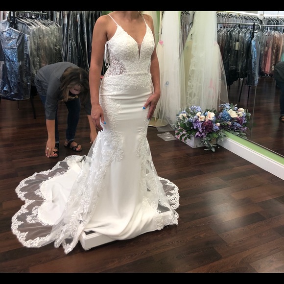 Stella York Wedding Dress - Picture 5 of 7